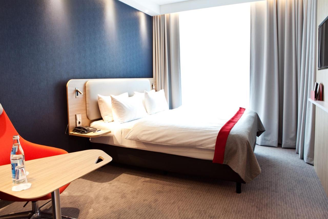 Holiday Inn Express - Saarbruecken By Ihg Экстерьер фото