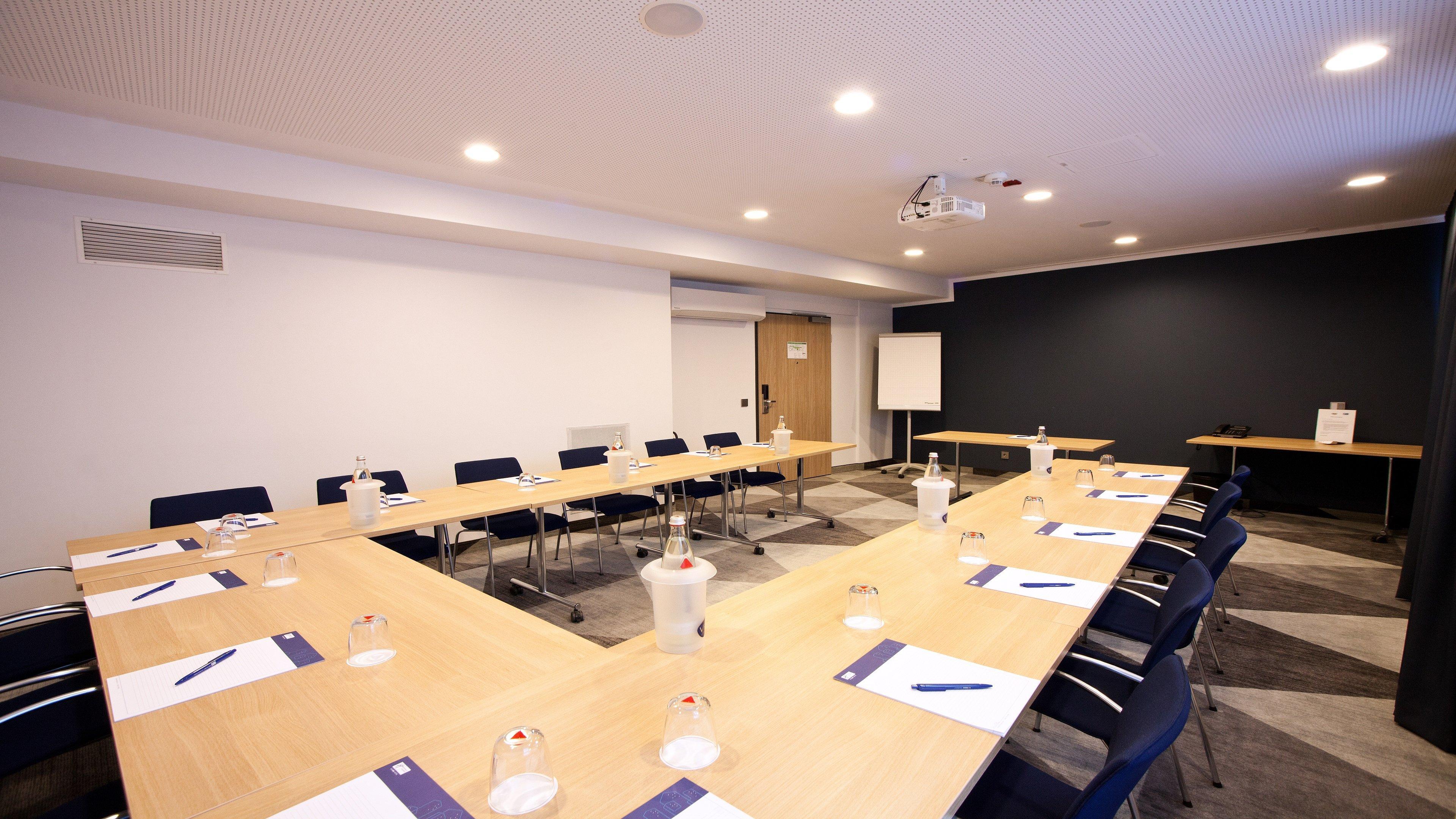 Holiday Inn Express - Saarbruecken By Ihg Экстерьер фото
