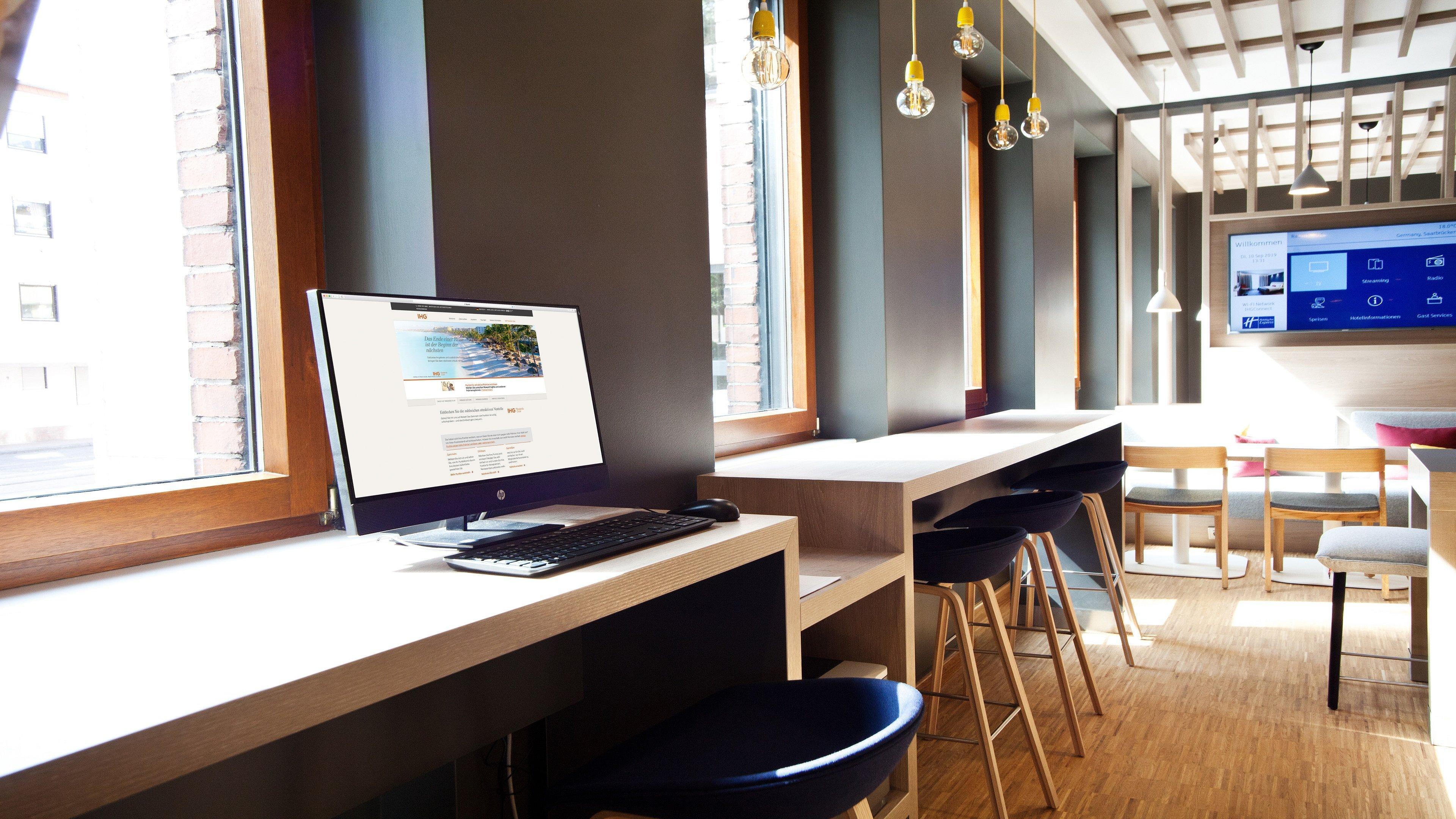 Holiday Inn Express - Saarbruecken By Ihg Экстерьер фото