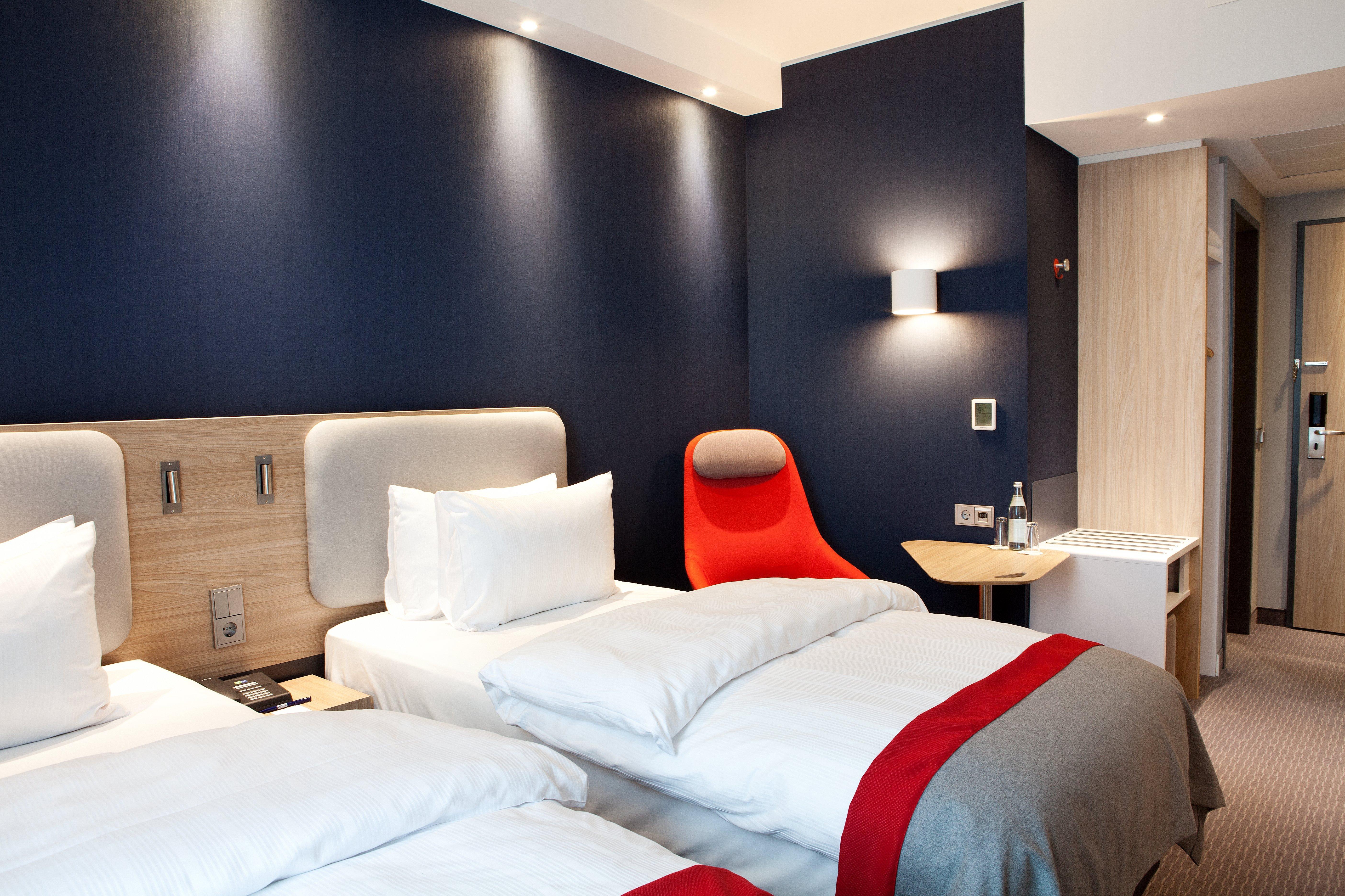 Holiday Inn Express - Saarbruecken By Ihg Экстерьер фото