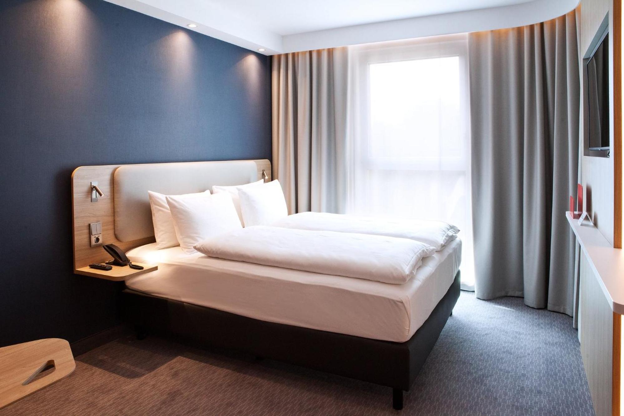 Holiday Inn Express - Saarbruecken By Ihg Экстерьер фото